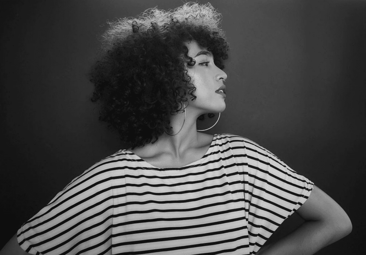 Sade Holmes (Sun Dé)